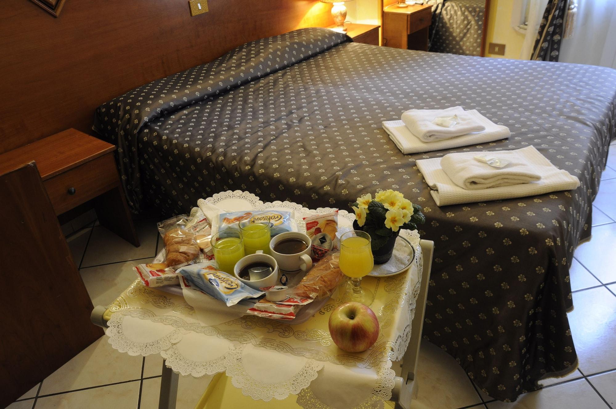 Hotel Farini Róma Kültér fotó