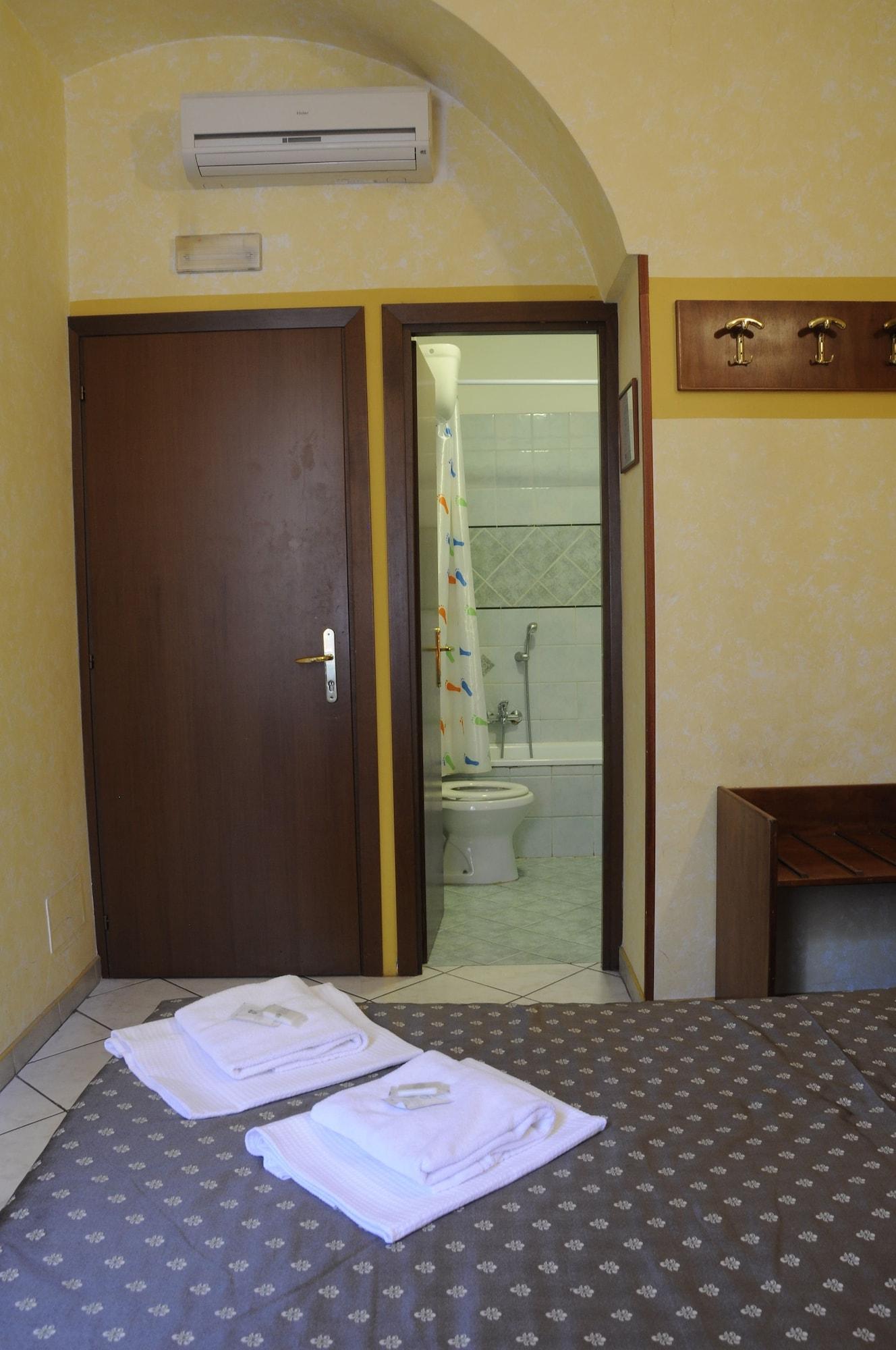Hotel Farini Róma Kültér fotó