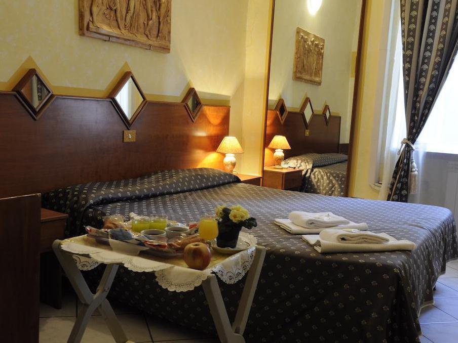 Hotel Farini Róma Kültér fotó