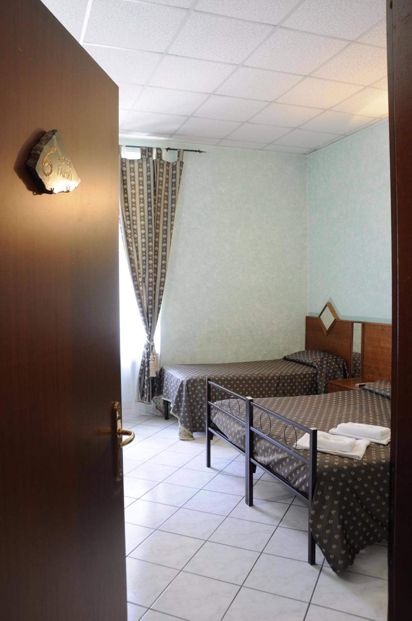 Hotel Farini Róma Szoba fotó