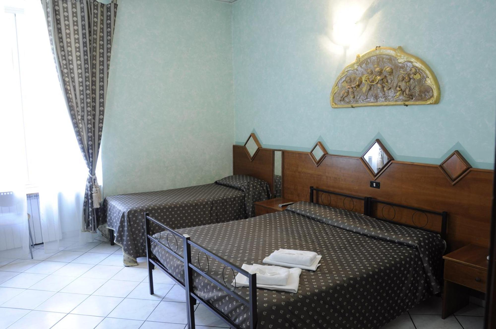 Hotel Farini Róma Szoba fotó