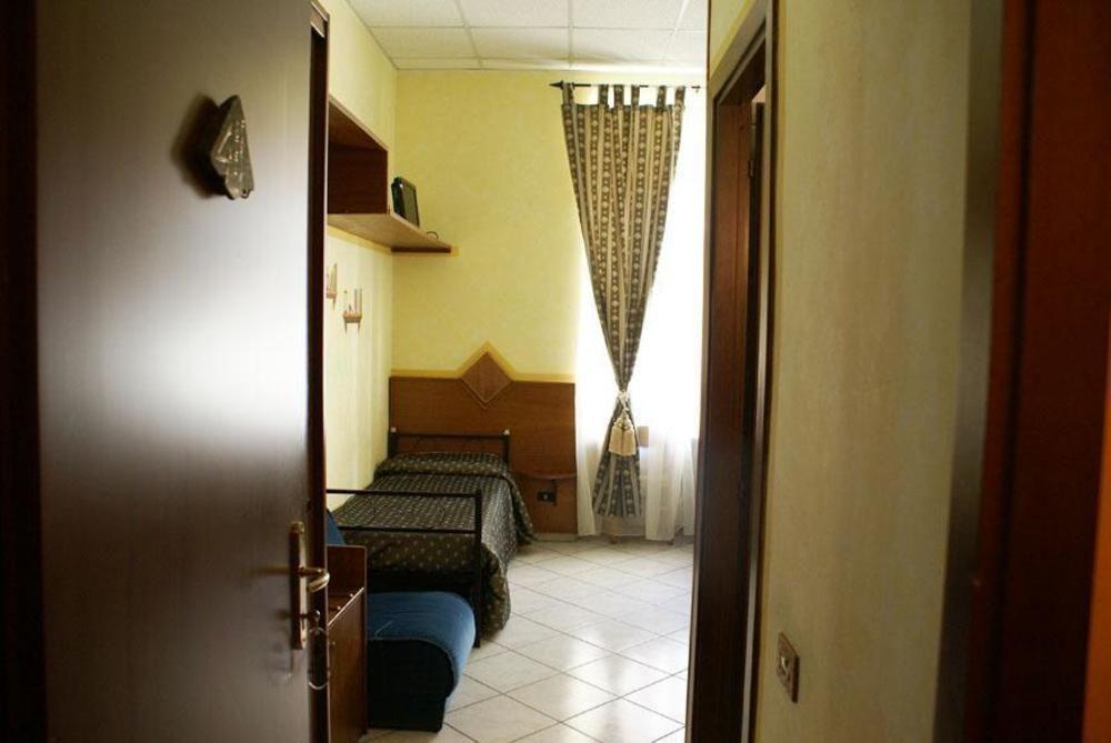 Hotel Farini Róma Kültér fotó