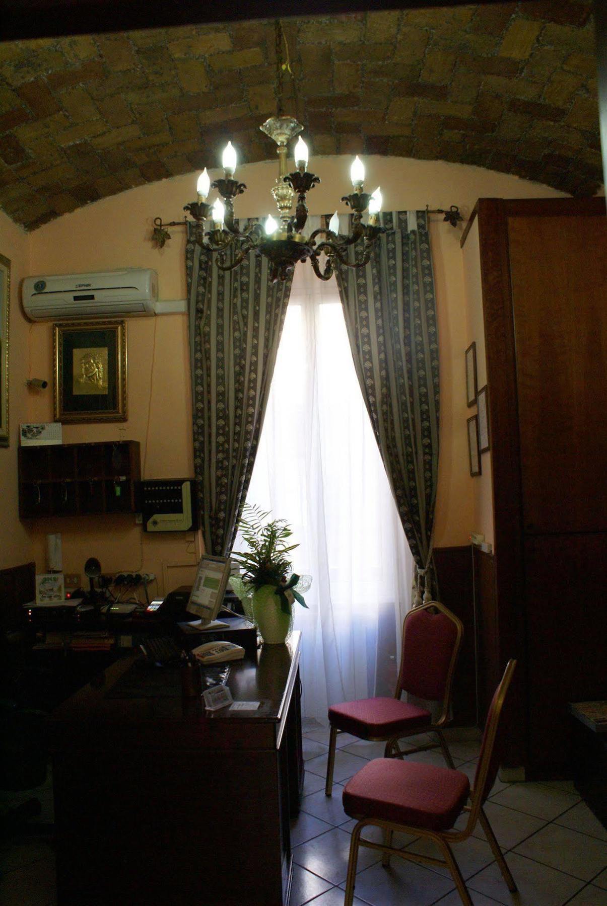 Hotel Farini Róma Kültér fotó